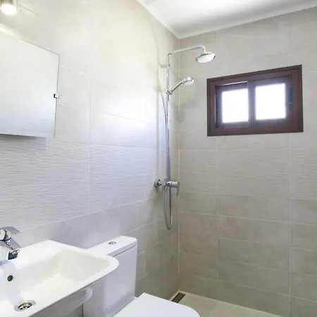 فيلة Dinamarca 3 *